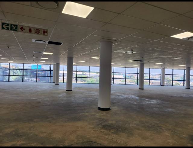 2,495M² OFFICE TO LET IN NOORDWYK